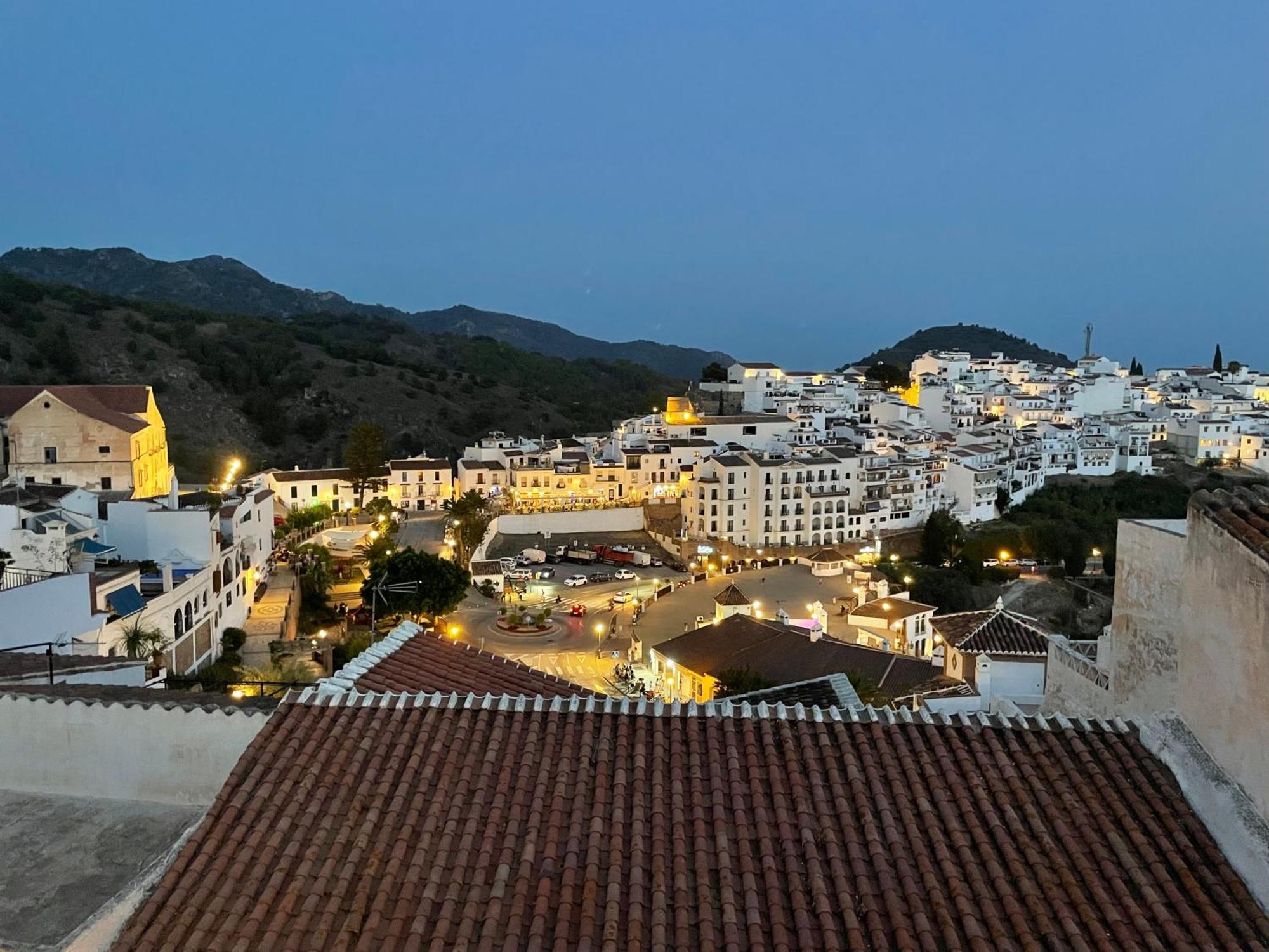 Los Nidos Apartments, Frigiliana Exteriör bild