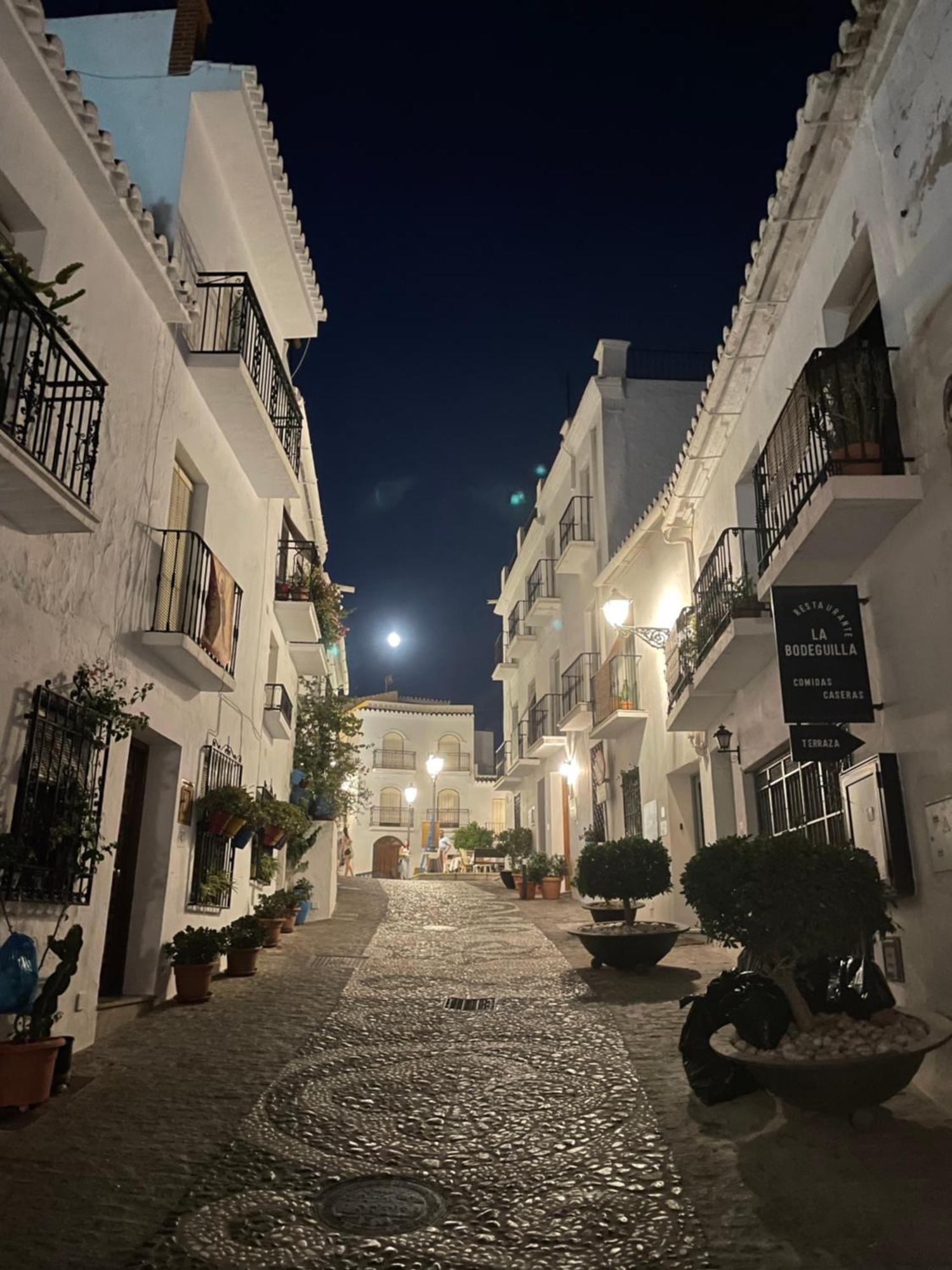 Los Nidos Apartments, Frigiliana Exteriör bild